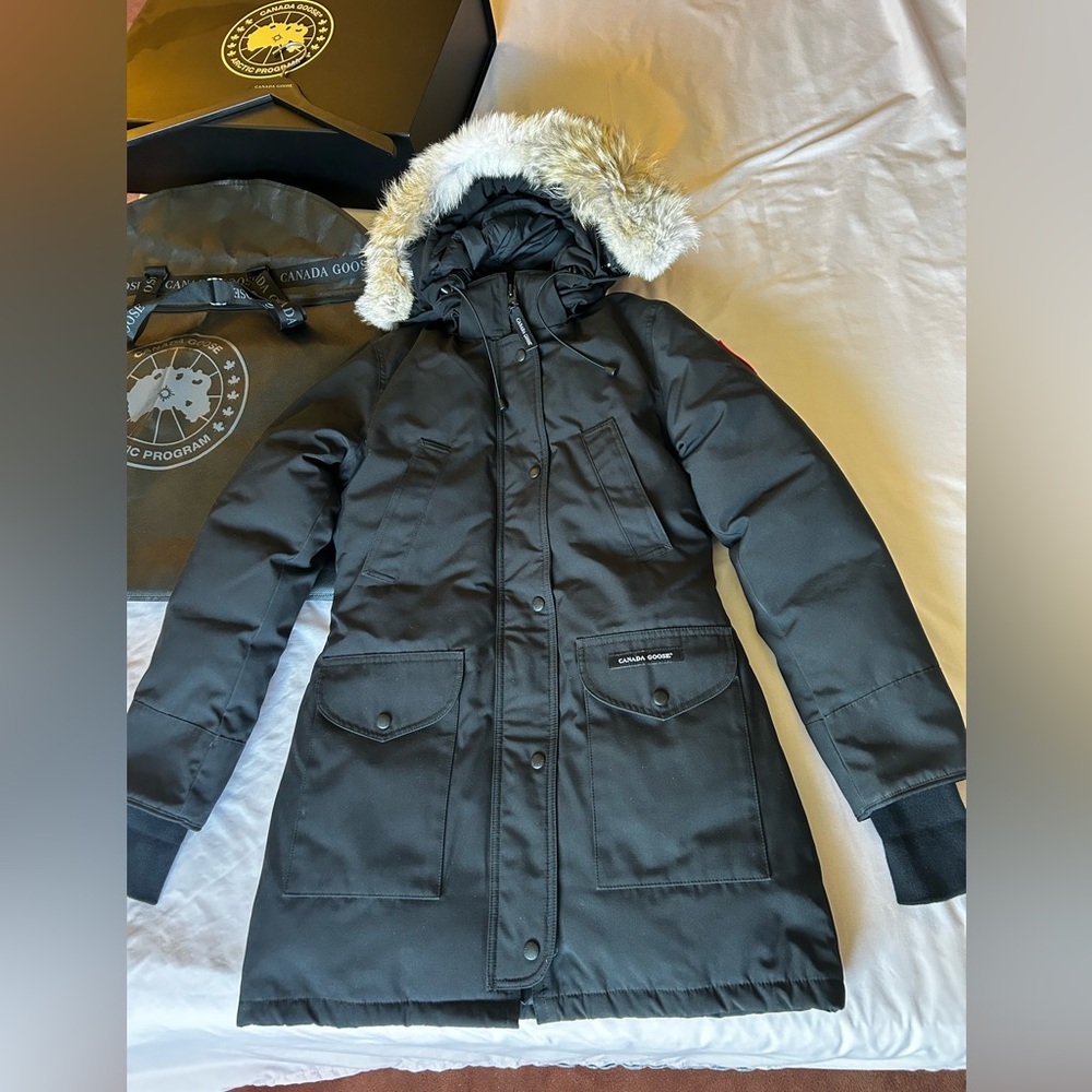 Canada Goose Trillium Parka Heritage Black Small, Like New, Full Set - Picture 6 of 16